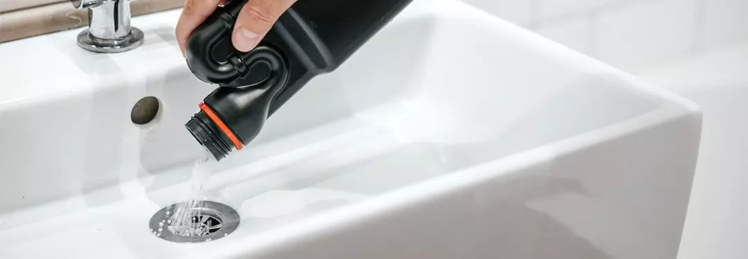 using baking soda to unblock drains